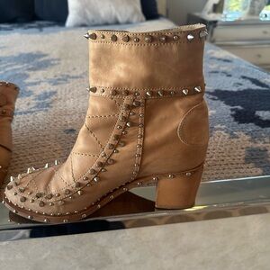 GUC Laurence Dacade Badley Ankle Boot in Tan Leather